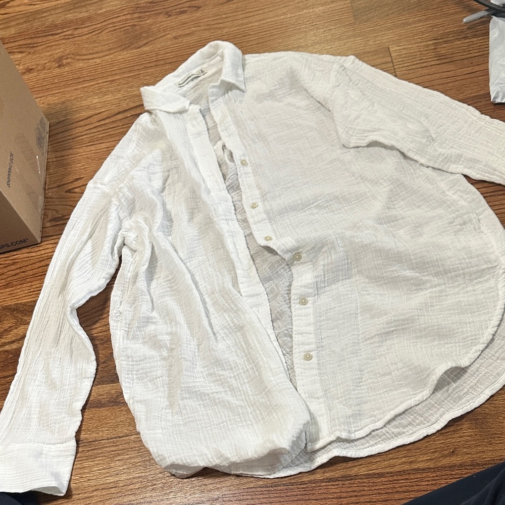 Abercrombie and Fitch White Textured Beach Coverup